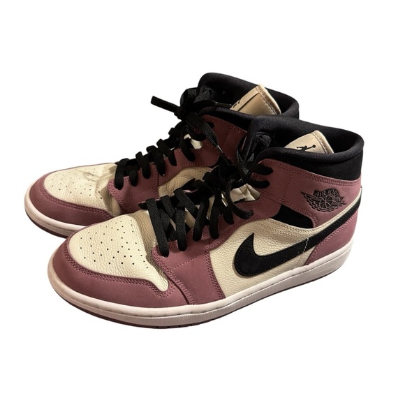 Women's Air Jordan 1 MID SE Berry Pink, Size 11 - Picture 1 of 7
